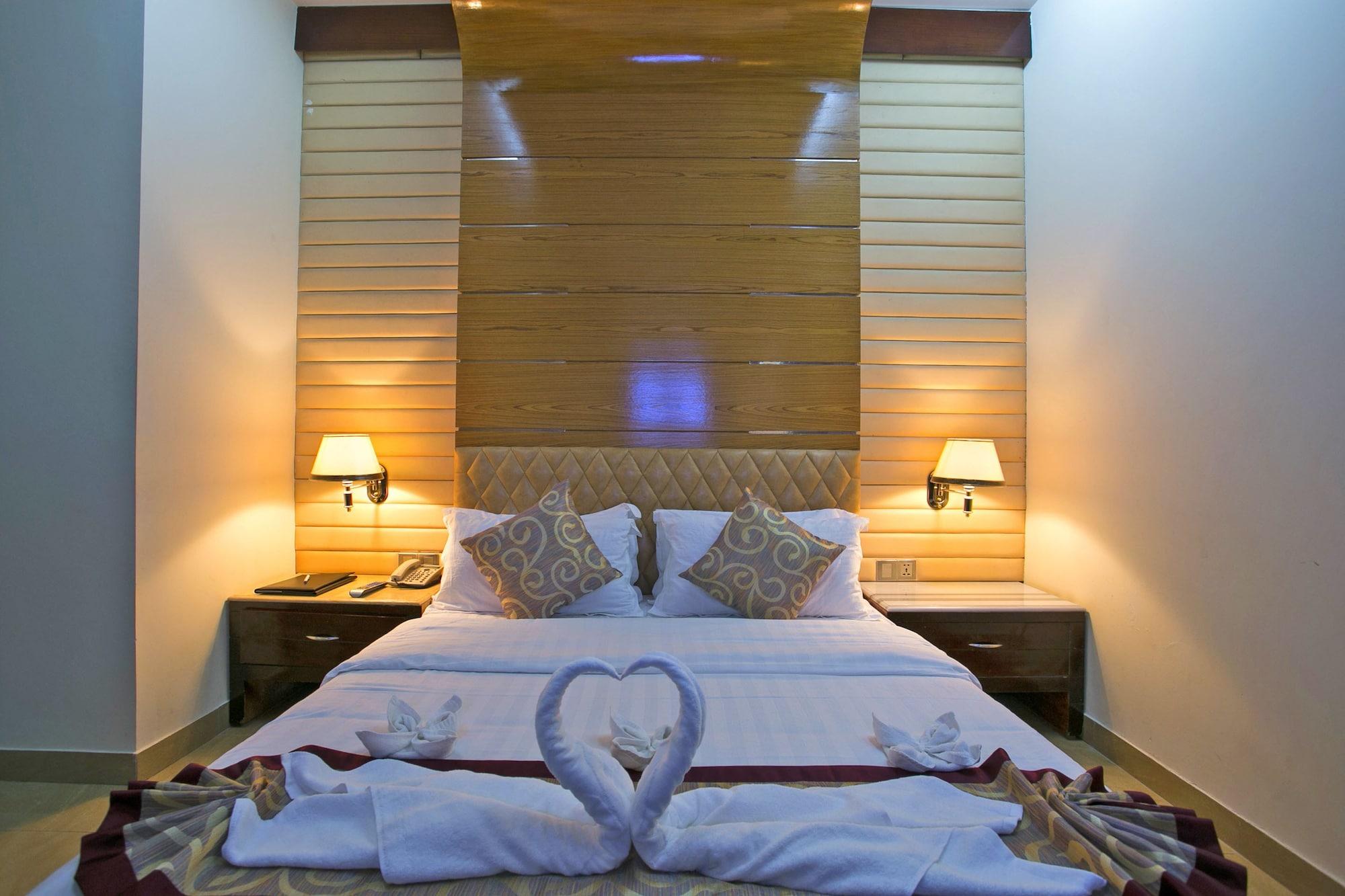 Fars Hotel & Resorts - Bar-Buffet-Pool-Spa Dhaka Exteriör bild