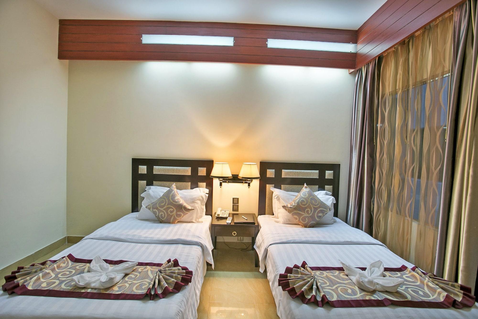 Fars Hotel & Resorts - Bar-Buffet-Pool-Spa Dhaka Exteriör bild