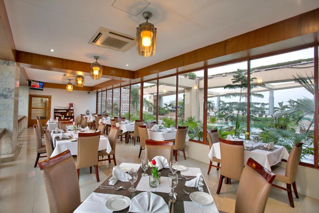Fars Hotel & Resorts - Bar-Buffet-Pool-Spa Dhaka Exteriör bild