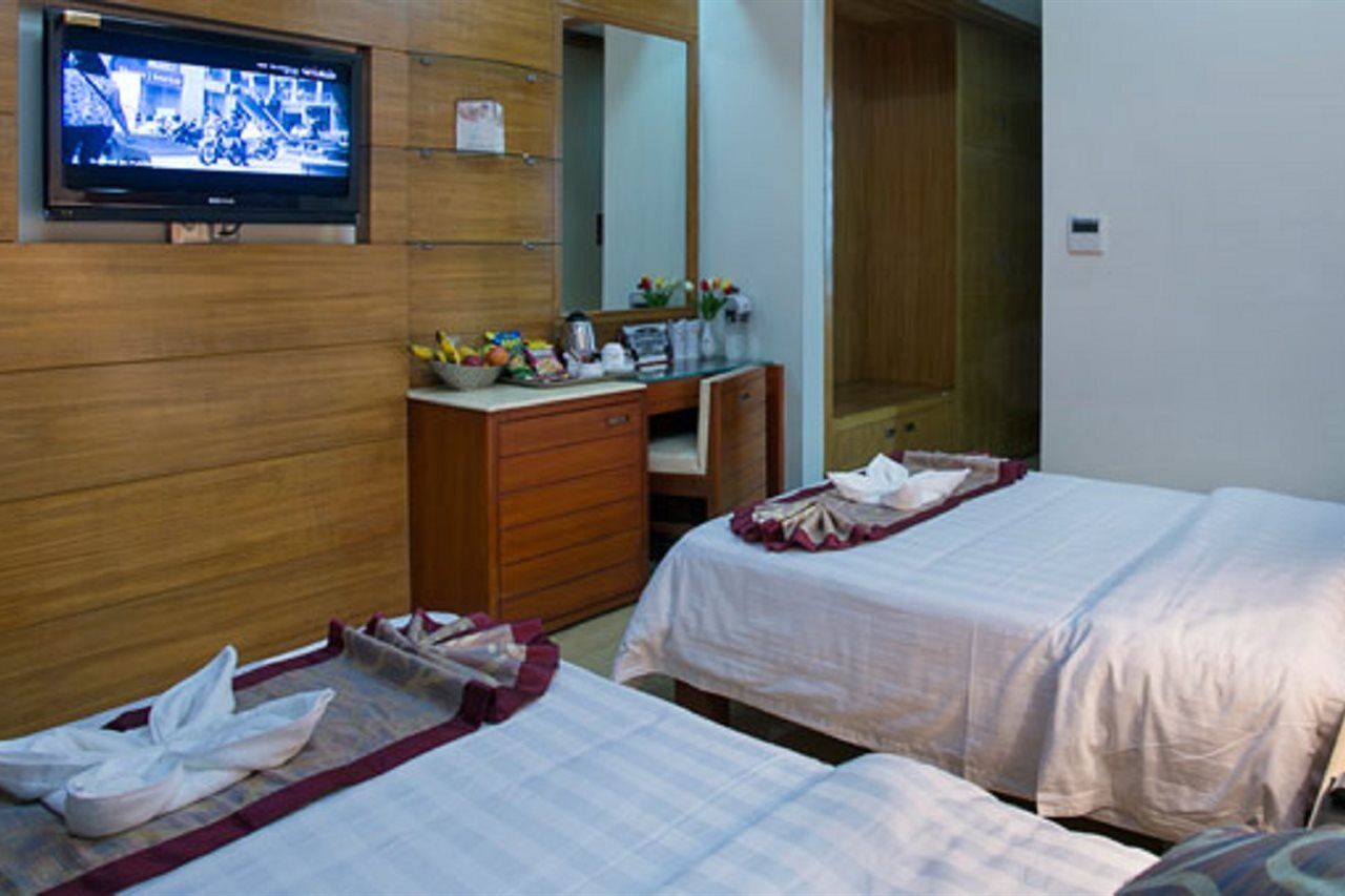 Fars Hotel & Resorts - Bar-Buffet-Pool-Spa Dhaka Exteriör bild